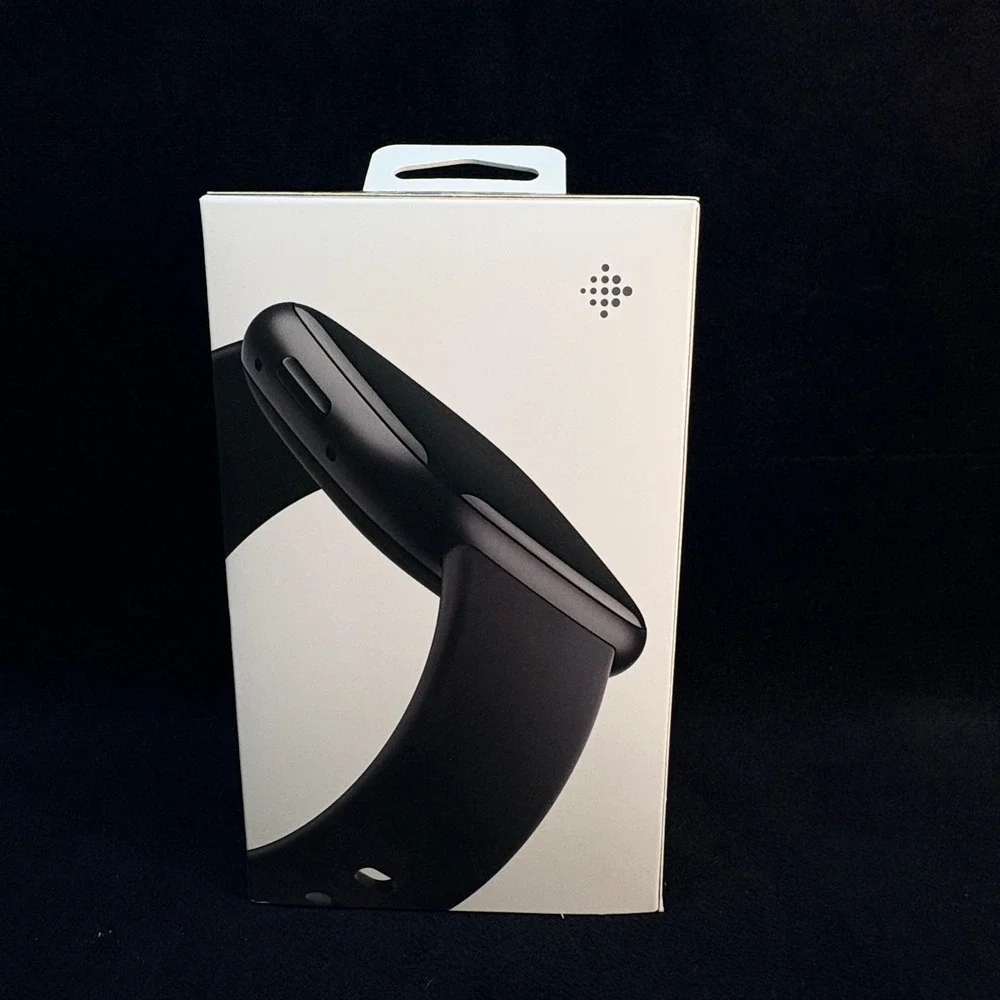 Fitbit Versa 4 Smartwatch Graphite Aluminum Case Black Infinity Band NIB